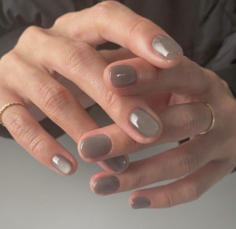 White Gray Nails, One Color Nail, Nail Gray, Gray Nail Art, Nails Gray, Gray Nail, Grey Nail, Nail Makeup, Hippie Nails