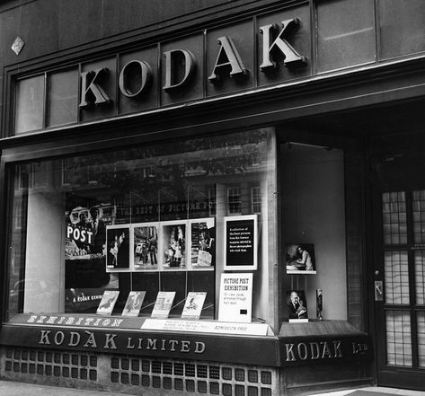 When Kodak Accidentally Discovered A-Bomb Testing Ray Film, Antique Photography, Camera Store, Kodak Moment, Kodak Film, Packaging Manufacturers, Antique Signs, Photo Scrapbook, Cinematic Photography