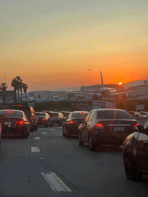 Lax Aesthetic Airport, Morning Flight, Travel Instagram Ideas, Sky Lounge, Los Angeles Airport, Airport Pictures, Airport Aesthetic, Lax Airport, United State