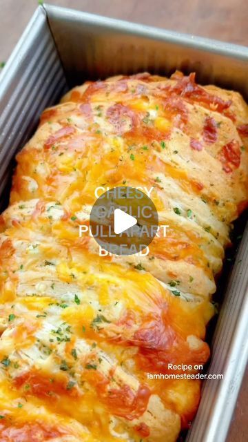 Amanda Rettke on Instagram: "Click the link in my profile for the recipe! #iamhomesteader #homesteadrecipes #cheesygarlicbread #pullapartbread" Breads For Dinner, Cheesy Garlic Bread Pull Apart, Pull Apart Bread Recipes Easy, Pull Apart Garlic Bread Biscuits, Pillsbury French Bread Recipes, Pull Bread Recipes, Pull Apart Dessert, Recipes With Pizza Dough, Pizza Cheese Bread