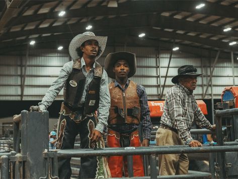 Black rodeo culture has been overlooked. This photographer wants to change that Black Rodeo, Bareback Riding, Rodeo Events, Mass Culture, Black Cowboys, Man Dressing Style, Black Cowboy, Bull Riders, Black Bull