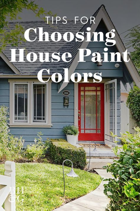 Painting Outside Of House, Small House Curb Appeal, Paint For Front Door, Home Exterior Upgrades, Outdoor House Paint Colors, Front Porch Paint, Charleston Style Home, Outside House Paint Colors, Outside Paint Colors