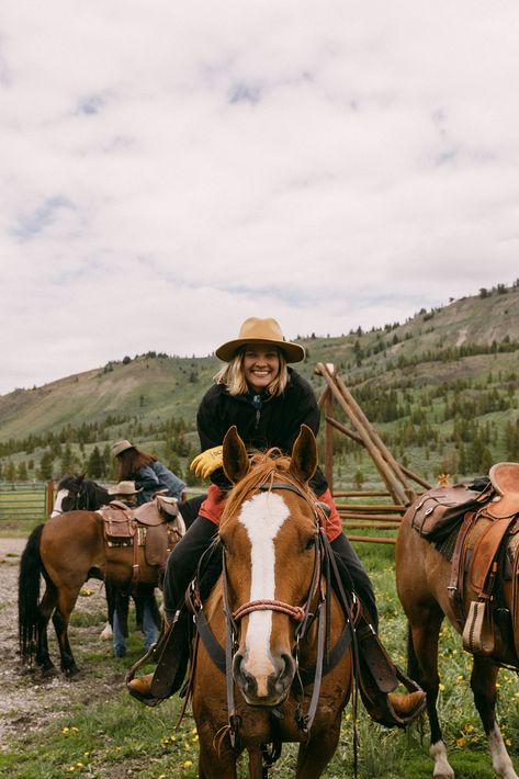 Montana Trip, Montana Lifestyle, Montana Bachelorette, Bozeman Montana Aesthetic, Montana Bachelorette Party, Spring In Montana, Montana Ranch Aesthetic, Montana Farm Aesthetic, Montana Ranch Life Aesthetic