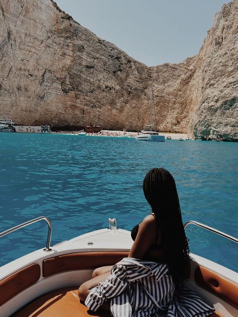 Boat Vacation Aesthetic, Aesthetic Travel Pics Black Woman, Visionboard Aesthetic Pictures Travel, Black Woman Vacation Aesthetic, 2024 Vision Board Aesthetic Travel, Vision Board Ideas Aesthetic Pictures Travel, Black Girls Travel Aesthetic, Vision Board Beach Aesthetic, Vision Board Pics Travel