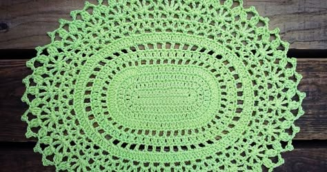 Hello Everyone! 😉 Today i'm here to share my Blooming Ivy   Oval Doily chrochet pattern. This would be an elegant centerpiece, a lo... Crochet Placemat Patterns, Runner Pattern, Free Crochet Doily Patterns, Crochet Placemats, Crochet Table Runner Pattern, Crochet Dollies, Crochet Table, Placemats Patterns, Crochet Table Runner