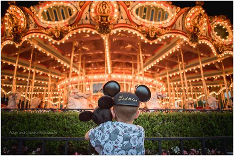 One secret on how to get nobody in the background of your photos - Beaches In Florida, Disneyland Photography, Disneyland Photos, Disney Photo Ideas, Disneyland Pictures, Disneyland California, Disneyland Park, Disneyland Trip, Disney Photos