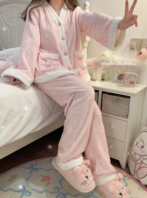 Dr Mundo, Winter Pjs, Pajamas Aesthetic, Pijamas Women, Pajama Outfit, Sleep Clothes, Cute Pjs, Pajama Fashion, Cute Sleepwear