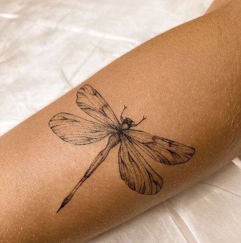 Dragonfly Tattoo On Calf, Dragonfly Back Of Neck Tattoo, Dragonfly Tattoo Neck, Back Dragonfly Tattoo, Dragonfly Tattoo Ribs, Dragonfly Tattoo On Arm, Dragonfly Tattoo Leg, Dragonfly Neck Tattoo, Butterfly And Dragonfly Tattoo