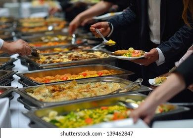 Outdoor Catering, Catering Buffet, Party Catering, Catering Menu, Chafing Dishes, Mini Pizza, Buffet Food, Tempeh, Catering Services