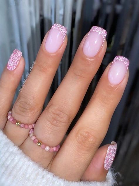 Shimmery pink French tips Pink Glitter Nails, February Nails, Manicure Gel, Her Nails, Cute Gel Nails, Short Acrylic Nails Designs, Pink Nail, Nail Designs Glitter, Dipped Nails