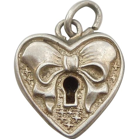 Walter Lampl made a wide variety of puffy heart charms and padlocks, and this included many 'pre-fabricated' bracelets filled entirely with WL charms Skelton Key, Locks And Keys, Under Lock And Key, Puffy Heart Charms, Big O, Heart Padlocks, Silver Link Bracelet, Heart Lock, Basic Jewelry