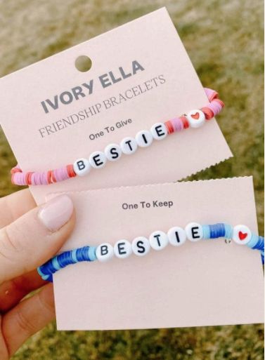 Beaded Braclets, Cute Friendship Bracelets, Homemade Bracelets, Bff Bracelets, Best Friend Bracelets, Friendship Bracelets With Beads, Ivory Ella, Bracelet Craft Diy, Friend Jewelry