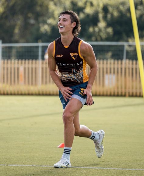 Twenty3 | Instagram Connor Macdonald Hawthorn Afl, Connor Mcdonald, Afl Aesthetic, Afl Hawthorn, Hawthorn Football Club, Afl Players, Hawthorn Hawks, Best Club, Hottest Guy Ever