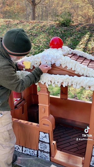 Jeff MacKay on Instagram: "DIY Gingerbread House (this house is for sale - message CaptainJeffMacKay@gmail.com if interested - located in OH) #diy #gingerbread #gingerbreadhouse #artsandcrafts #diy #playhouse #playhousemakeover #kidsplayhousemakeover #christmas #christmasdecor" Little Tikes Playhouse Makeover, Kids Playhouse Makeover, Gingerbread House Diy, Giant Gingerbread House, Easy Outdoor Christmas Decorations, Diy Gingerbread House, Ginger Bread House Diy, Upcycle Kids, Outdoor Christmas Diy