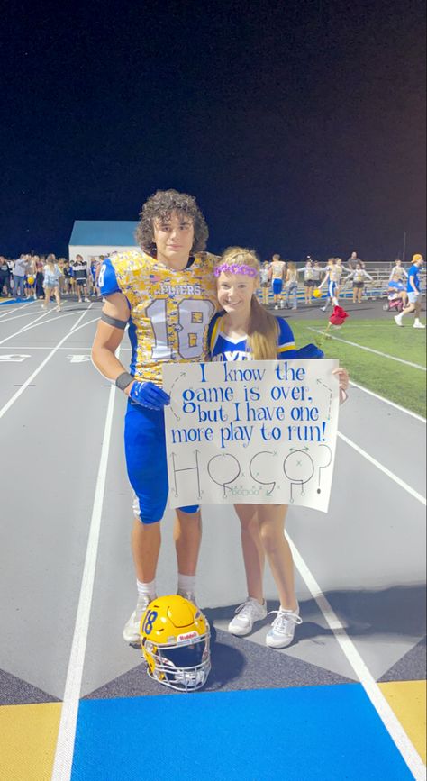 Homecoming Posals Ideas, Volleyball And Football Hoco Proposals, Football Asking To Homecoming, Football Hoco Responses, Hoco Sign Ideas For Cheerleaders, Hock Proposals Football, Hoco Poster Ideas Homecoming Proposal Football, Hoco Poster Ideas Cheer, Cute Football Homecoming Proposals