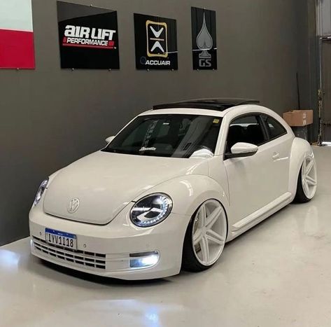 Custom Vw Bug, Vw Racing, Custom Wheels Cars, Beetle Vw, Vw Beetle Convertible, Vw Ideas, Suzuki Swift Sport, Volkswagen Beetle Convertible, Vw New Beetle