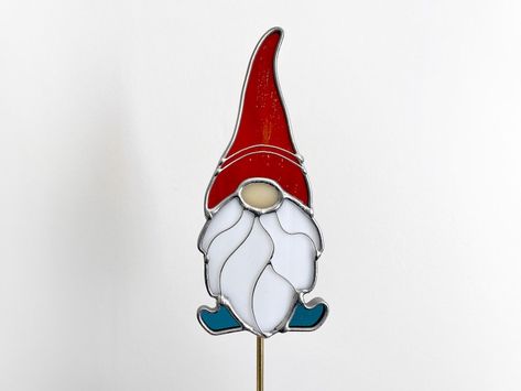 Mushrooms Stained Glass Ideas, Stained Glass Gifts For Men, Gnome Stained Glass Patterns, Stained Glass Gnomes, Stained Glass Garden Stakes, Christmas Suncatchers, Three Colours Red, Glass Stencil, Stained Glass Gifts