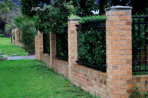 Italian Fence Ideas, Brick Perimeter Wall, Wood And Brick Fence, Brick And Iron Fence Ideas, Fencing On Top Of Brick Wall, Brick Privacy Fence, Brick And Wood Fence, Fence With Plants, Fence Brick