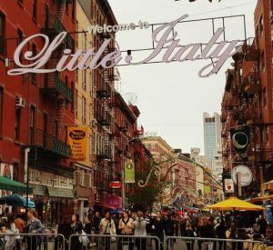 Mulberry Street Nyc, Little Italy Nyc, Places In Nyc, Nyc Party, Old Neighborhood, Italy Restaurant, Lights Festival, York Christmas, New York City Vacation