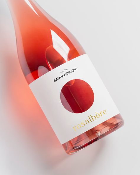 Rose Wine Label, Wine Label Inspiration, Wine Packaging Design, Rosé Wine, Label Packaging, Wine Bottle Design, Water Packaging, Orange Wine, Wine Label Design