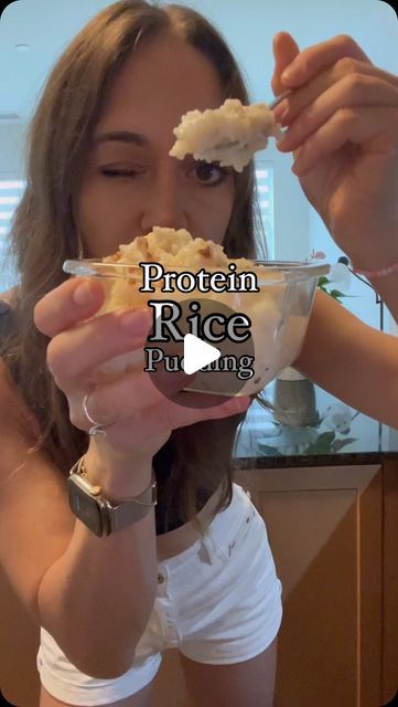 Julia G | Transformation Coach on Instagram: "Protein Rice Pudding 🍚 One of my favorite desserts growing up 🤩

1 serving: 170 cals, 10g protein, 0.2g fat, 0.2g sugar

I usually make a little bit more, I don‘t want to share my portion 😜

So here for 4 servings:

* 3/4 cup rice
* 1 cup water
* 1 cup milk (I use plantbased unsweetened)
* pinch of salt
* 1 tbsp Vanilla instant pudding
* 1.5 scoop Vanilla protein

Topping: nuts, berries, fruits, cinnamon

Enjoy! 💫

#fitfoodie #fitfood #recipes #fitrecipes #proteinsnacks #proteinfood #proteinrecipes #healthierchoices" Protein Rice Pudding, Protein Rice, Transformation Coach, Instant Pudding, Rice Pudding, Protein Snacks, Pinch Of Salt, Protein Foods, Favorite Desserts