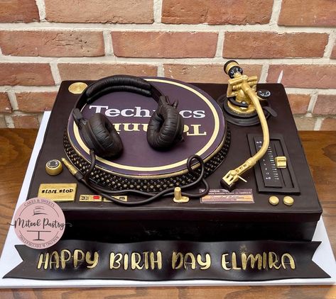 Dj Cake, Disco Cake, Music Cakes, Hip Hop Birthday, Fab Cakes, Music Cake, Teen Cakes, Unique Birthday Cakes, Cake Models