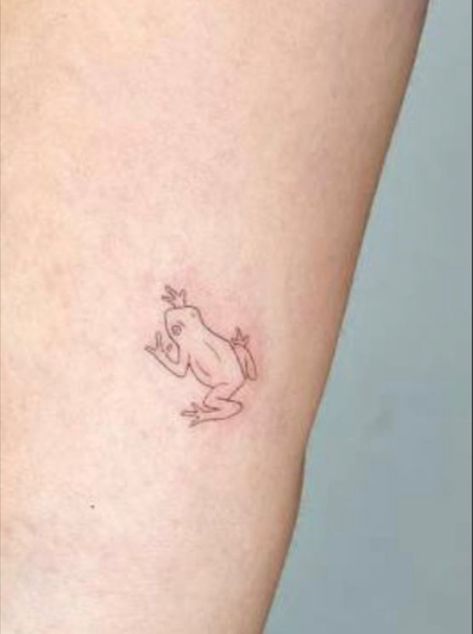 Tree Frog Tattoos Simple, Tree Frog Tattoo Ideas, Outline Frog Tattoo, Tiny Tree Frog Tattoo, Mini Frog Tattoo Simple, Cute Frogs Tattoo, Cute Simple Frog Tattoo, Frog Tattoo Ideas For Women, One Line Frog Tattoo