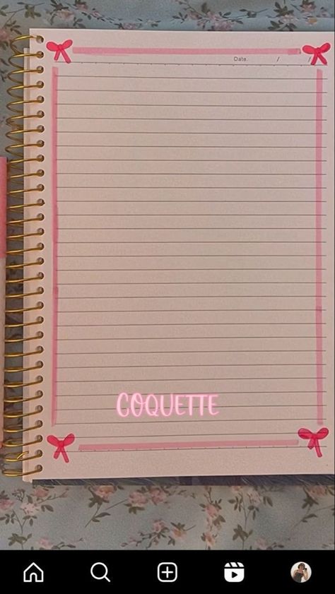 School Title Pages, Coquette Notebook Design, Coquette Notes Design, Titles Ideas Aesthetic, Decorating School Notebooks, Pretty School Notes, Margen Aesthetic, Coquette Notes, Dibujos Coquette