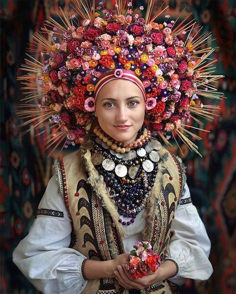 Slavic photography workshop Treti Pivni is preserving tradition through this vibrant and awe-inspiring series of women and children in traditional Ukrainian headdresses. Ukrainian Wedding, Floral Headdress, Folk Costume, World Cultures, Lviv, Floral Crown, Traditional Dresses, Headdress, Flower Crown