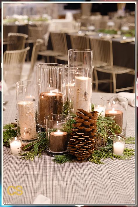 Looking for inspiration for your winter wedding reception? Look no further! Our collection of 7 stunning winter wedding tablescapes will leave you in awe. From elegant silver accents to cozy rustic themes, we've got ideas to make your special day truly magical. Get inspired and create a winter wonderland for your guests to remember. Apres Ski Centerpieces, Ski Lodge Holiday Party, Apres Ski Tablescape, Alpine Decor Chalet Chic, Apres Ski Wedding, Engagement Party Winter, Ski Christmas Decor, Winter Wedding Tablescapes, Apres Ski Party Decoration