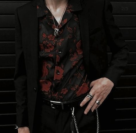 Red Goth Outfits, Goth Outfits Men, Goth Fashion Men, Gothic Fashion Men, Goth Prom, Goth Guys, Outfits Hombre, Romantic Goth, Lily Evans