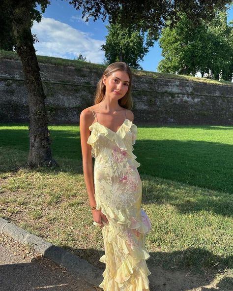 All Posts • Instagram Summer Dress Ruffles, Summer Dress With Ruffles, Yellow Ruffle Prom Dress, Summer Outfits Long Dresses, Summer Prom Dresses Long, Ruffle Wedding Guest Dress, Spring Gala Dress, Formal Spring Dresses, Ruffel Dress