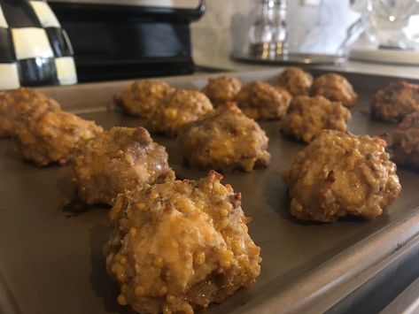 Kodiak Sausage Balls – The Simple Princess Savory Kodiak Cakes, Kodiak Cake Recipes Savory, Sausage Balls Kodiak Cakes, Kodiak Cake Sausage Balls, Kodiak Protein Sausage Muffins, Kodiak Pancake Mix Protein Balls, High Protein Sausage Balls, Protein Sausage Balls, Kodiak Sausage Balls