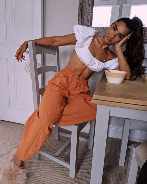 Stefanie Williams �🧚🏽‍♀️✨ on Instagram: “Cereal for breakfast, lunch  dinner 🥣 ? ⠀⠀⠀⠀⠀⠀⠀⠀⠀ WEEK 4 LIVE WORKOUT TIMETABLE! Save it ✅ Jot it down ✅ Join us ✅ ⠀⠀⠀⠀⠀⠀⠀⠀⠀ Starting…” Workout Timetable, Stefanie Williams, Stef Williams, Breakfast Lunch Dinner, Breakfast Lunch, Fitness Inspo, Join Us, At Home Workouts, Two Piece Pant Set