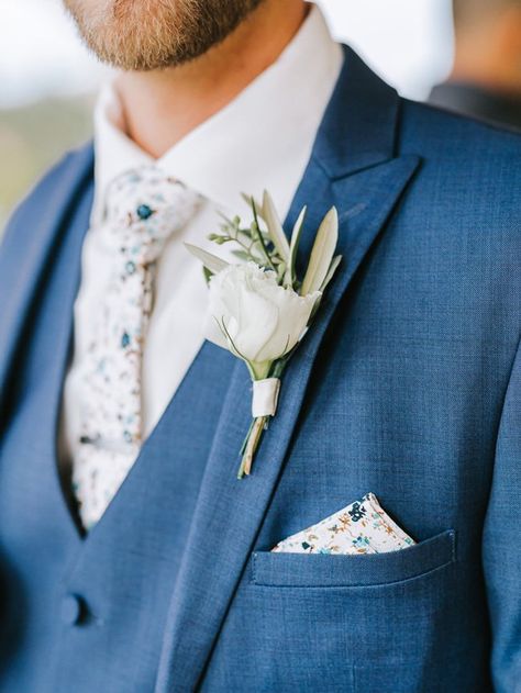 Wedding Vow Art, Pocket Square Styles, White Pocket Square, Pocket Square Pattern, Pocket Square Wedding, Wedding Ceremony Script, Groom Wedding Attire, Lock Screen Wallpaper Iphone, Groomsmen Ties