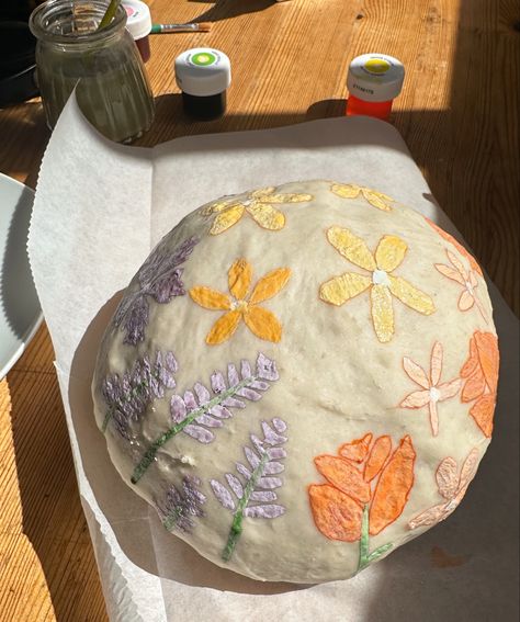 #bread #loaf #flowers #painting #aesthetic Painting On Bread Dough, Painting On Sourdough, Flowers Painting Aesthetic, Painted Bread Loaf, Aesthetic Sourdough Bread, Sourdough Painting, Painted Sourdough Bread, Painted Loaf Of Bread, Sourdough Bread Paint