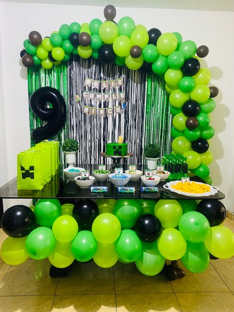 Ben 10 Cake, Ben 10 Party, Hot Air Balloon Party, Video Games Birthday Party, Tenth Birthday, Video Games Birthday, Minecraft Birthday, Party Background, Birthday Surprise