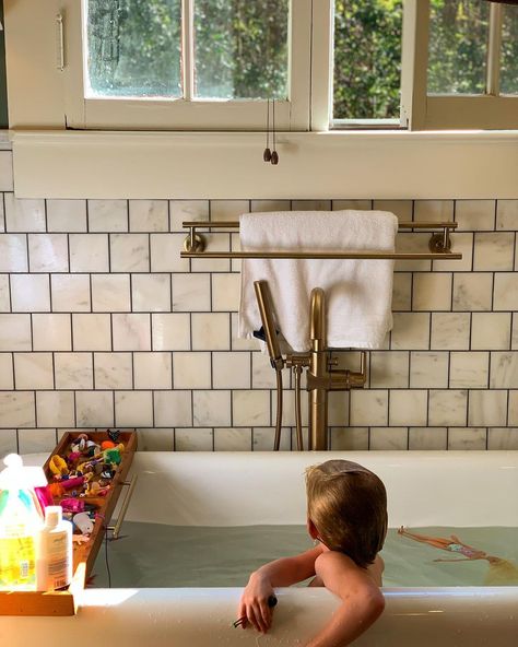 Erin Napier on Instagram: “sunday morning 🍂🌞” Ben Napier, Boston House, Laurel Mississippi, Erin Napier, Home Improvement Show, Ikea Couch, Craftsman Cottage, Dark Tile, Light Wood Cabinets