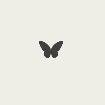 Tato Simpel, Tato Simple, Minimal Butterfly, Simple Butterfly Tattoo, Butterfly Outline, Tato Henna, Finger Tattoo For Women, Mini Butterfly, Daisy Tattoo