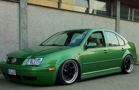 106 Me gusta, 0 comentarios - MK4 Team (@mk4_team) en Instagram: "Green Machine !!! . Use #mk4team . #mk4team #mkivkids #mk4dubs" Jetta A4 Tuning, Vw Jetta Mk4, Golf A3, Jdm Tuning, Jetta A4, Jetta Mk4, Vw Mk4, Golf Mk4, Chrysler New Yorker