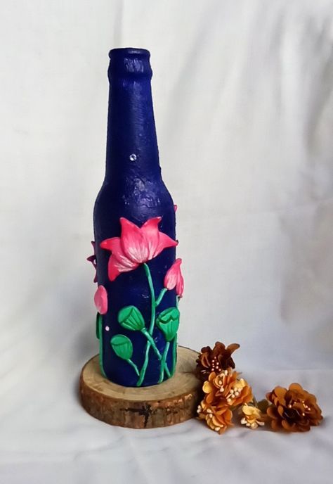 Bottle Painting With Clay, Clay Art On Bottle, Clay Bottle Art, Bottle Clay Art, Clay Work On Bottle, Clay Art On Bottle Easy, Bottle Painting With Mouldit, Clay Art On Glass Bottle, Bottle Art With Clay Flowers