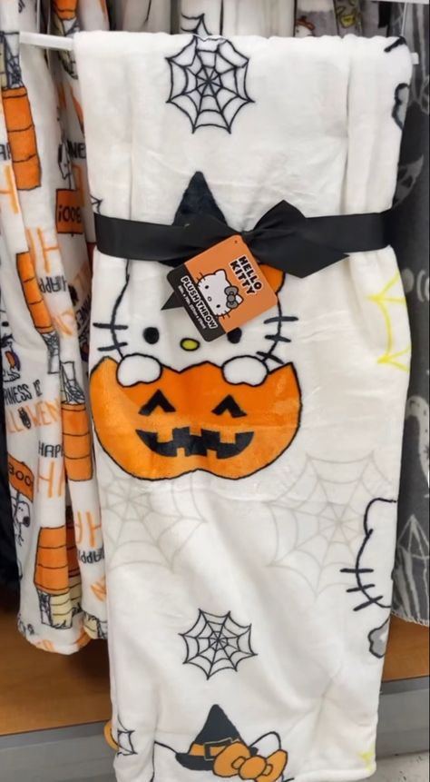 Hello Kitty Halloween Room Decor, Tj Maxx Finds Halloween, Halloween Hello Kitty Decor, Hello Kitty Marshalls, Hello Kitty Halloween Decorations, Hello Kitty Spooky Basket, Hello Kitty Tj Maxx Finds, Cute Halloween Stuff, Fall Hello Kitty