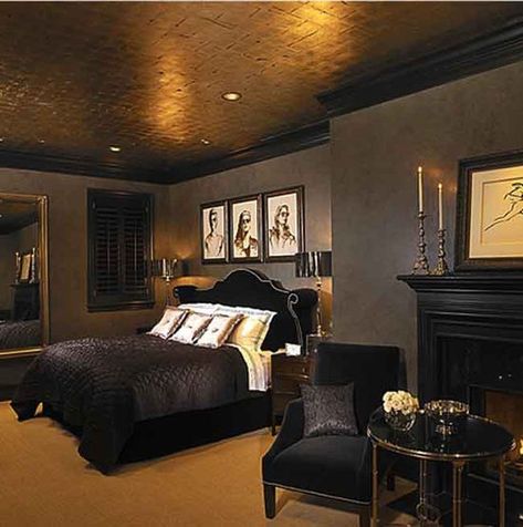 Gold ceilings inspired by Mary McDonald's gold-wallpapered dining room are featured. Dark Bedroom Walls, Black Gold Bedroom, Bedroom Ideas Pinterest, Dark Wood Bedroom, Gold Room Decor, Gold Bedroom Decor, Gold Rooms, Dark Bedroom, Revere Pewter