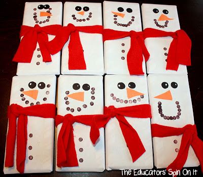 Snowman Chocolate Bars Gifts for someone special.  Perfect for Teachers, Friends and Neighbors for Christmas.  Plus super fun to make with kids! Chocolate Bar Wrapping, Winter Activities Preschool, Great Teacher Gifts, Candy Bars, Snowman Crafts, Christmas Goodies, Chocolate Bars, Noel Christmas, Winter Crafts