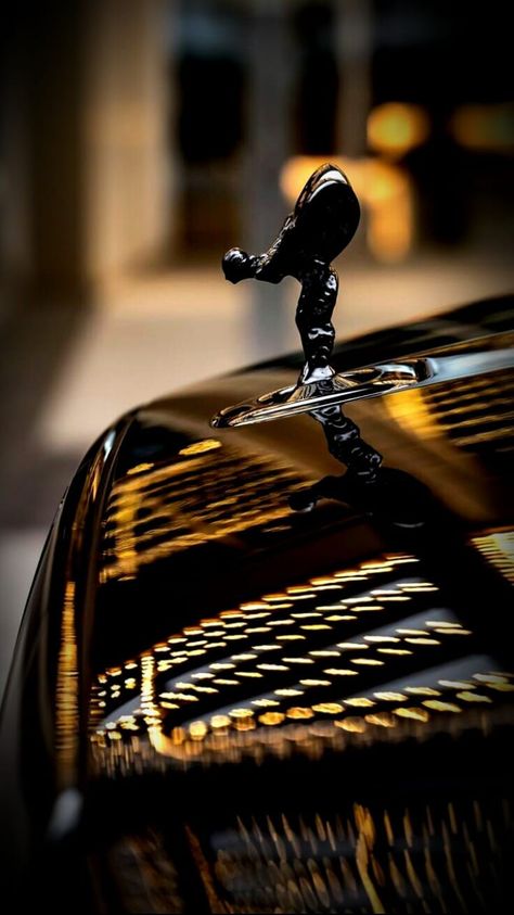 Black Pride Art, Iphone Background Inspiration, Aesthetic Car Accessories, Rolls Royce Wallpaper, Rolls Royce Black, Tokyo Drift Cars, Rich Cars, Dream Cars Mercedes, New Luxury Cars