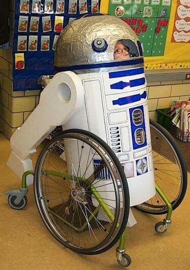 Wheelchair R2D2 R2d2 Costume, Wheelchair Costumes, New Halloween Costumes, Wheelchair Friendly, Holloween Costume, Wheel Chair, Disney Inspired Outfits, Homemade Costumes, Star Wars Costumes