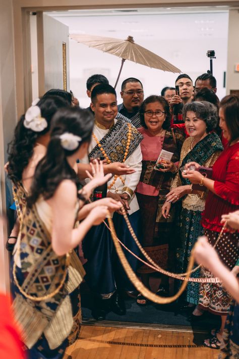 Laotian Wedding, Lao Wedding, Laos Wedding, Thai Wedding, Wedding Ceremony Photos, Wedding Traditions, Khmer Wedding, Let's Get Married, Southeast Asian