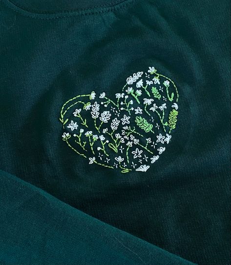 Embroidery On Dark Green Fabric, Embroidered Sweater Diy, Dark Green Flowers, Dark Green Shirt, Flowers Simple, Sweater Handmade, Embroidery Sweater, Embroidery Hoodie, Green Sweatshirt