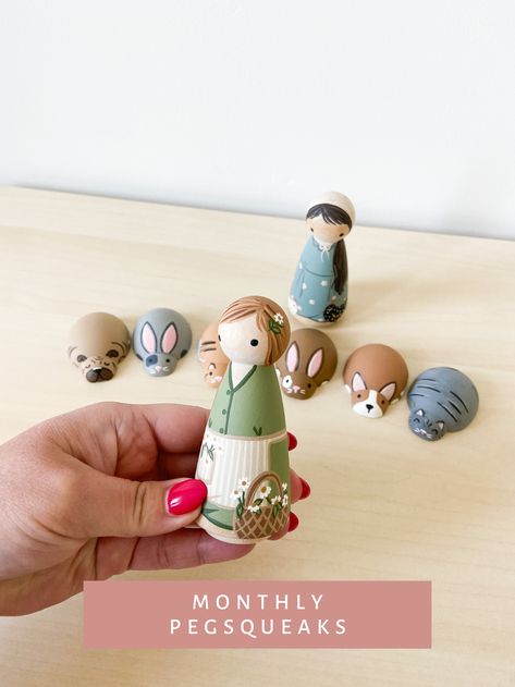 Kids Deco, Wood Peg Dolls, Doll Diy Crafts, Art Dolls Cloth, Peg People, Clothespin Dolls, Doll Family, Kids Wooden Toys, Clothes Pin Crafts