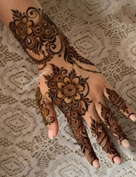 ✨ Khafif New Mehndi Design, Simple Mehndi Designs Khafif, Heena Design Arabic Back Hand, Henna Designs Khafif, Girlish Mehandi Designs, Trending Mehendi Designs 2024, Back Hand Khafif Mehndi Designs, Khafif Simple Mehndi Designs, Back Arabic Mehendi Designs